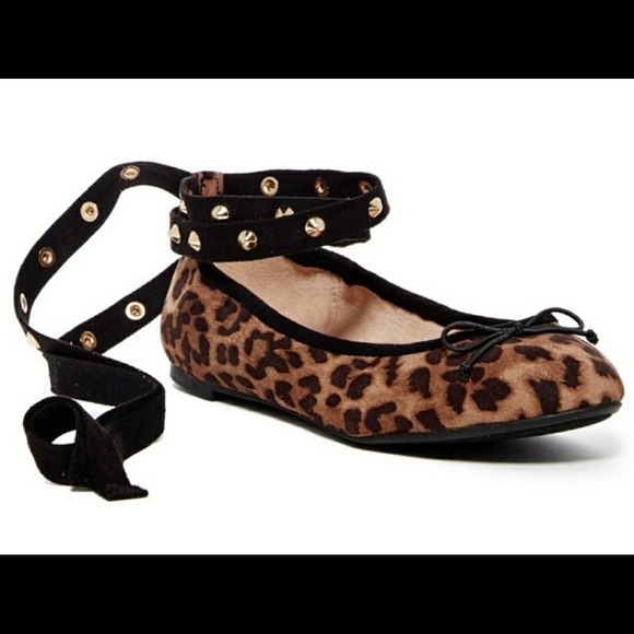 Circus Sam Edelman Stud Ballet Flats Sz 6.5 - Picture 1 of 3